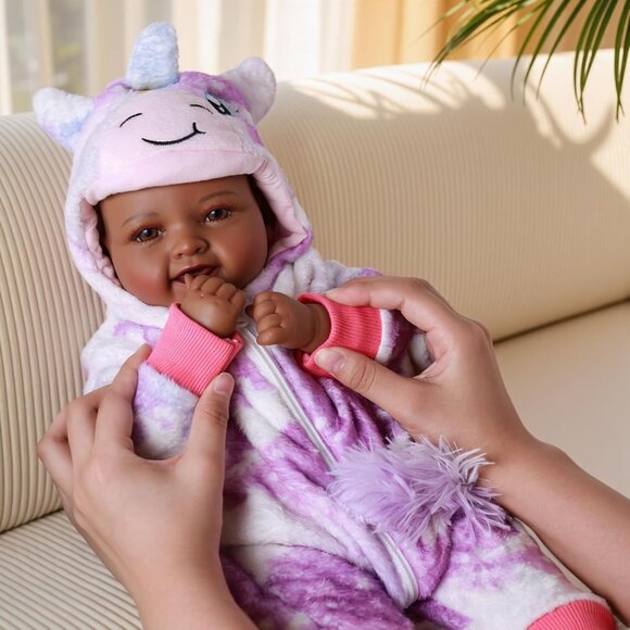 🆕17In Realistic Newborn Black Girl Baby Dolls with Clothes and Accessories - Picture 7 of 8